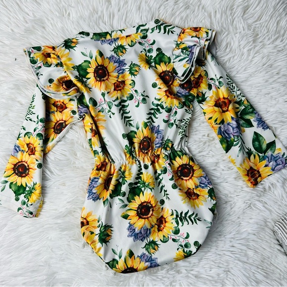 🌻Boho Chic sunflower tasseled long sleeve onesie size 6/12 months - Picture 5 of 7